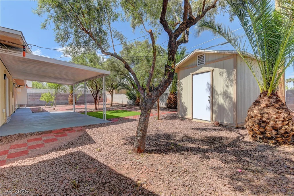 3896 Acapulco, Las Vegas, NV 89121
