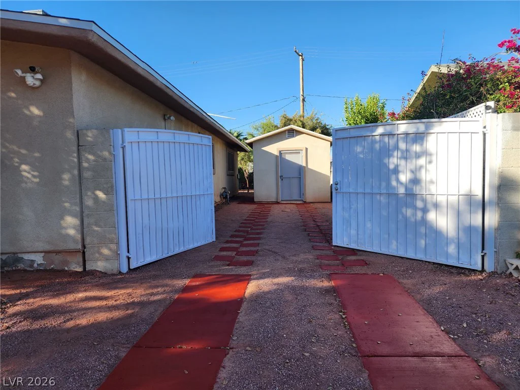3896 Acapulco, Las Vegas, NV 89121