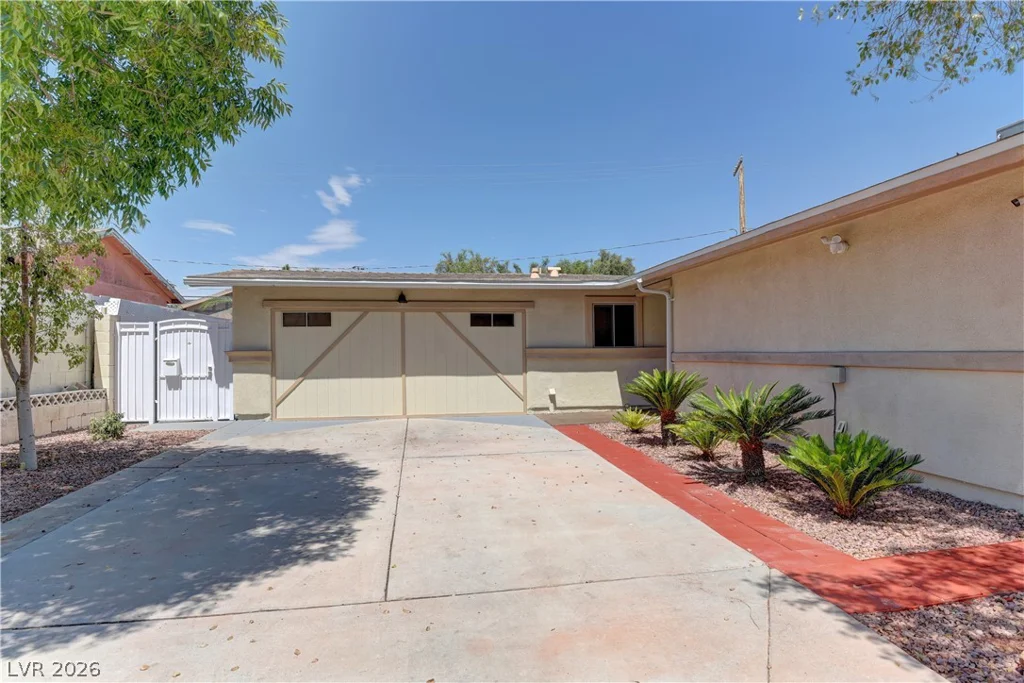 3896 Acapulco, Las Vegas, NV 89121