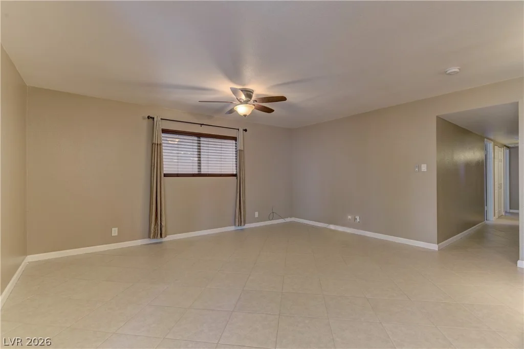 3896 Acapulco, Las Vegas, NV 89121