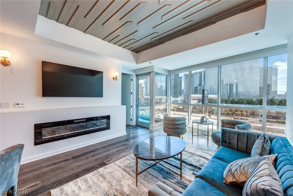 4575 Dean Martin, Las Vegas, NV 89103