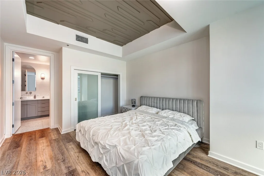 4575 Dean Martin, Las Vegas, NV 89103