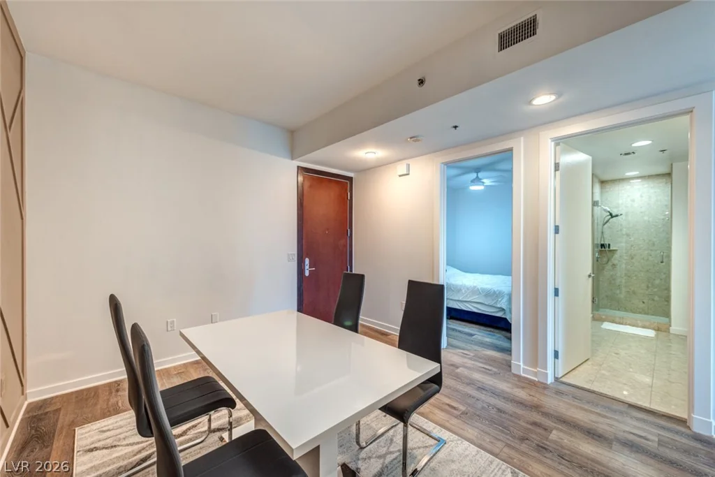 4575 Dean Martin, Las Vegas, NV 89103