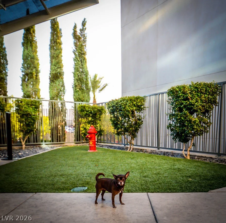 4575 Dean Martin, Las Vegas, NV 89103