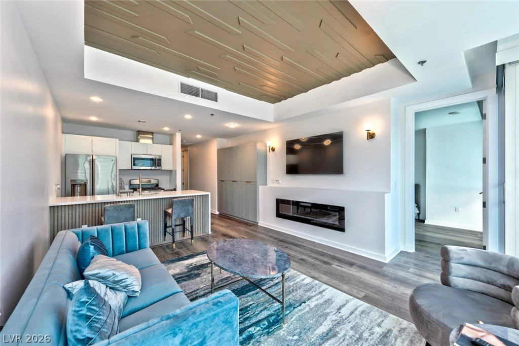 4575 Dean Martin, Las Vegas, NV 89103