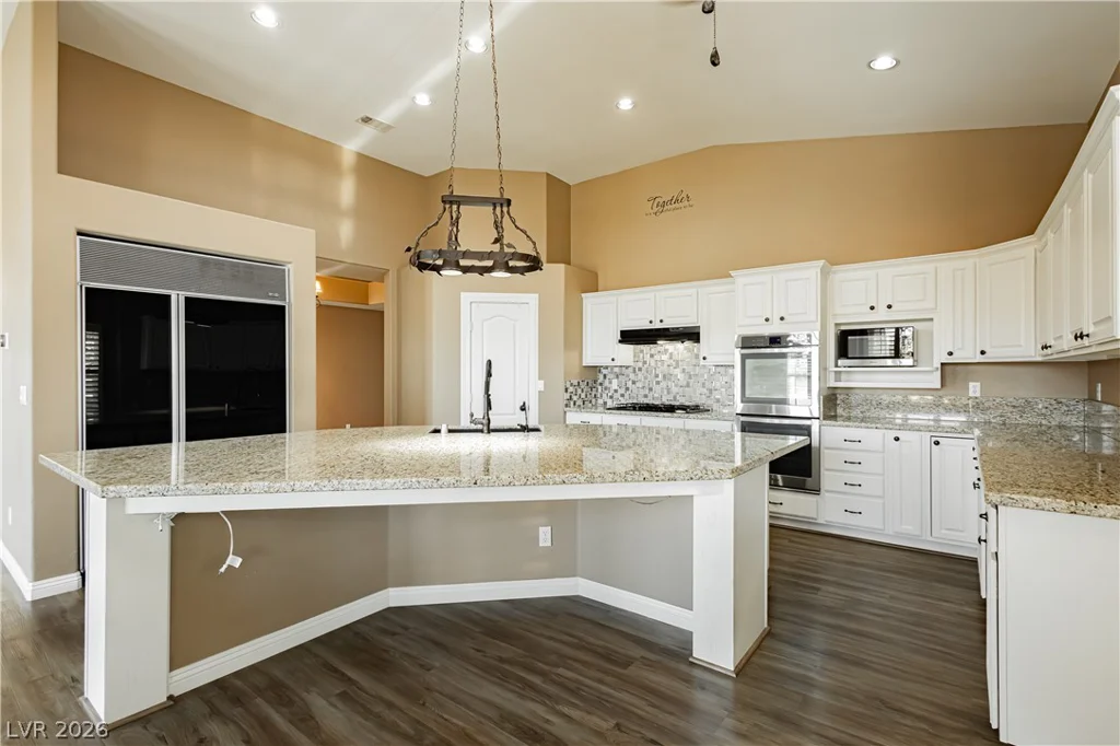 5104 Desert Lily, Las Vegas, NV 89130