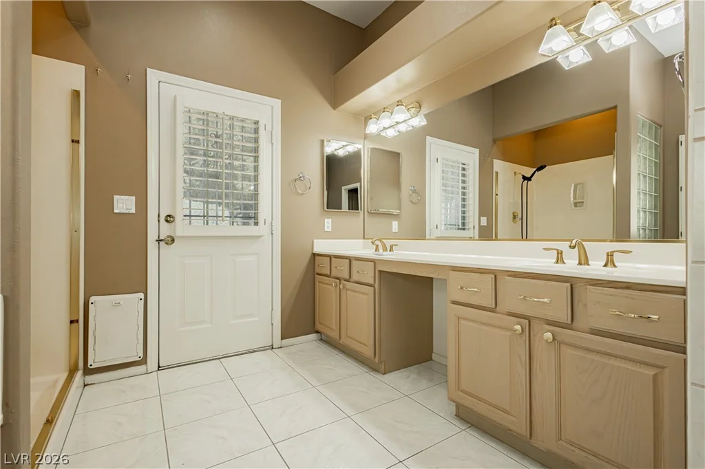 5104 Desert Lily, Las Vegas, NV 89130