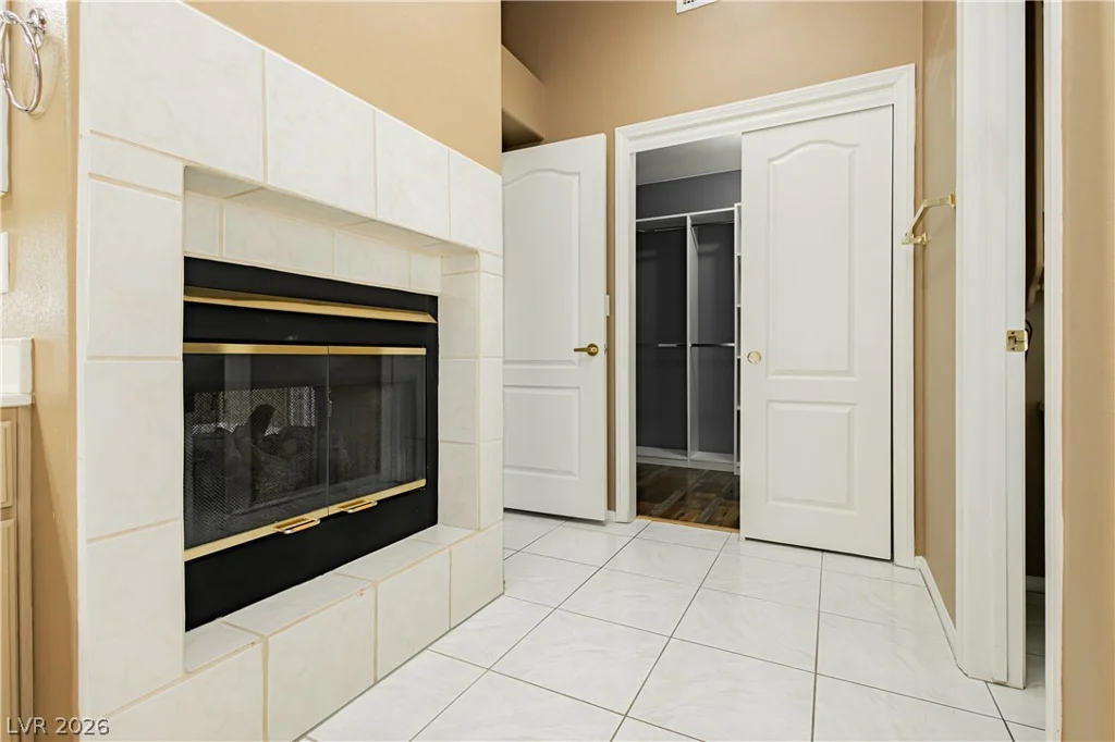 5104 Desert Lily, Las Vegas, NV 89130
