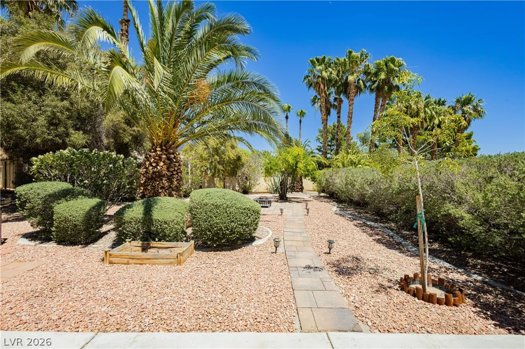 5104 Desert Lily, Las Vegas, NV 89130