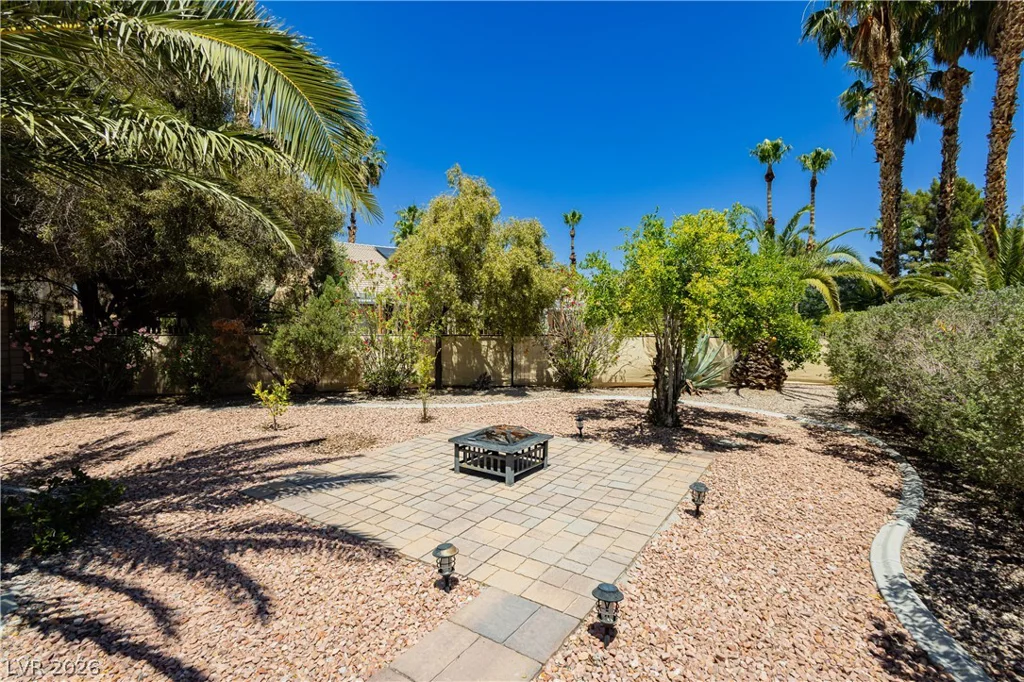 5104 Desert Lily, Las Vegas, NV 89130