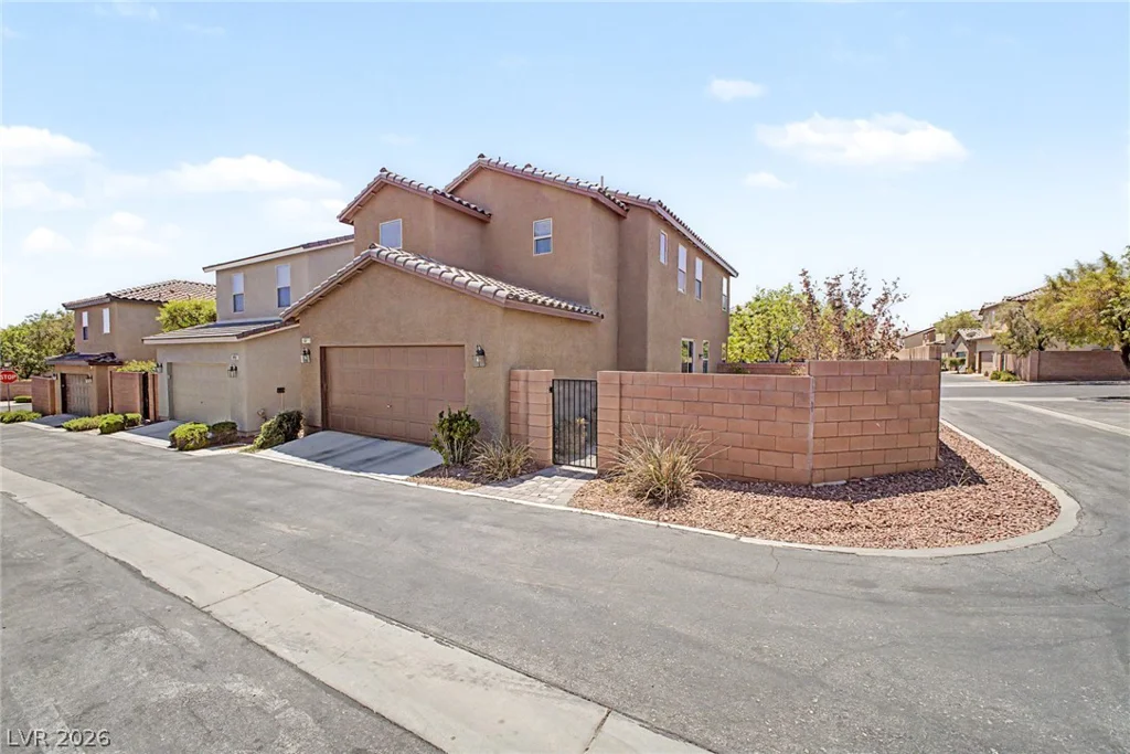 10827 Azure Ocean, Las Vegas, NV 89166