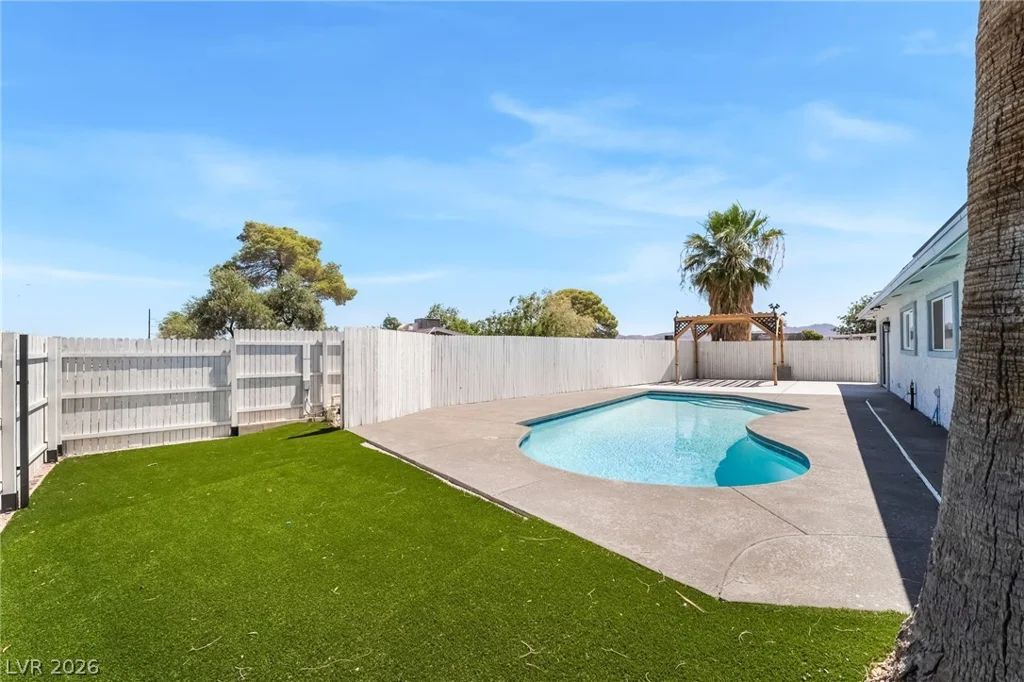 431 Scenic, Henderson, NV 89002