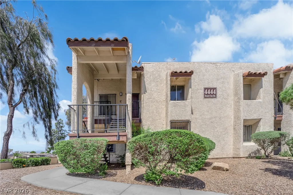 4444 Desert Inn, Las Vegas, NV 89102