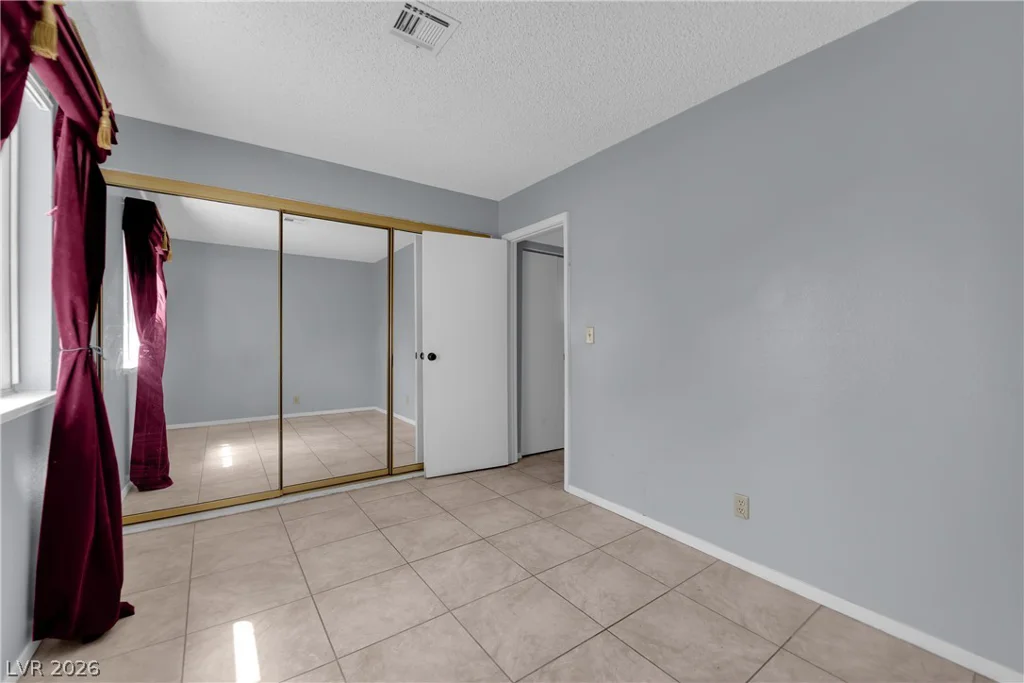 4444 Desert Inn, Las Vegas, NV 89102