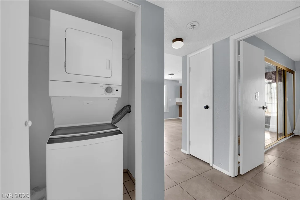 4444 Desert Inn, Las Vegas, NV 89102