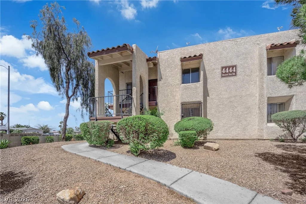 4444 Desert Inn, Las Vegas, NV 89102