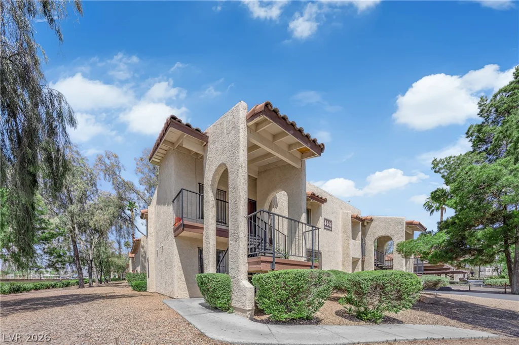 4444 Desert Inn, Las Vegas, NV 89102