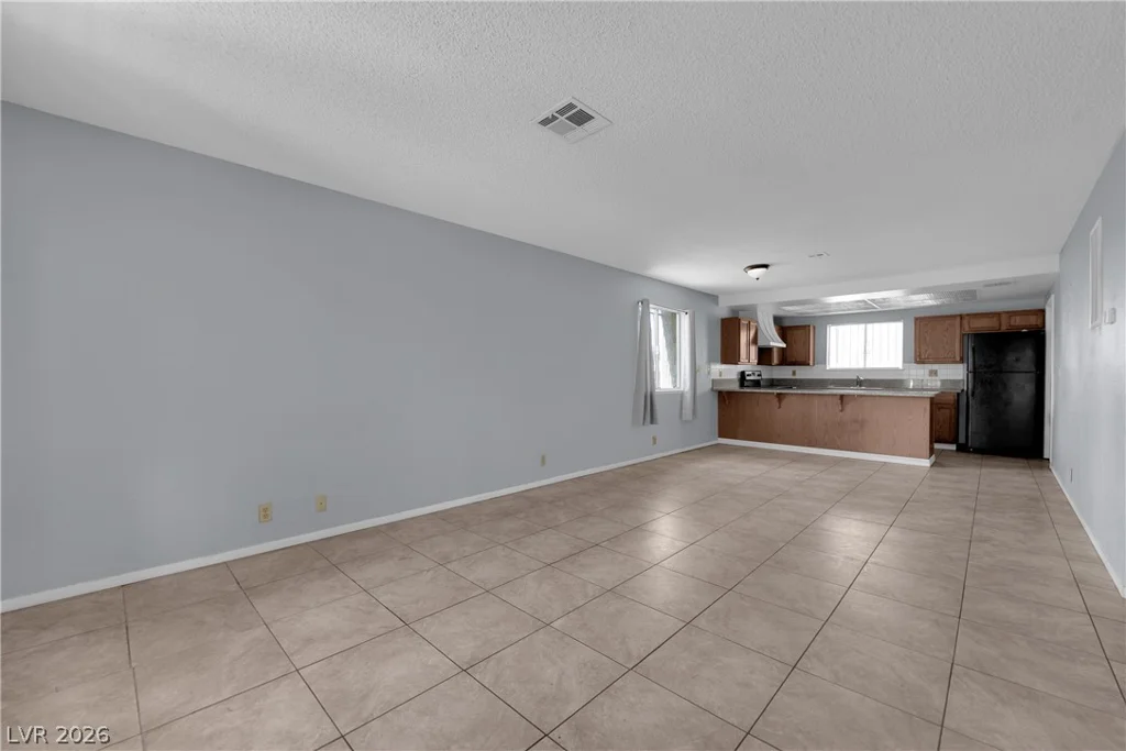 4444 Desert Inn, Las Vegas, NV 89102