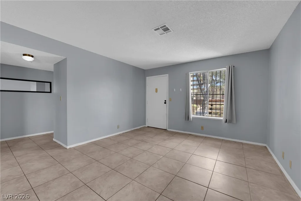 4444 Desert Inn, Las Vegas, NV 89102