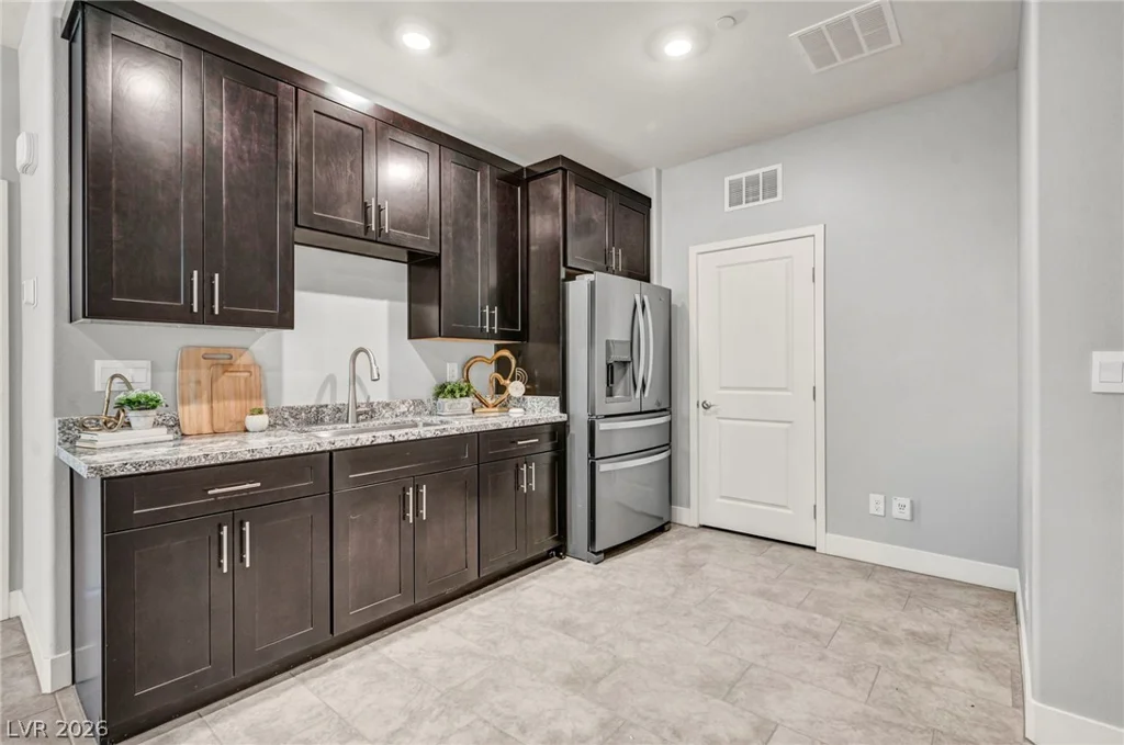 1137 Green Lovebird, Henderson, NV 89011
