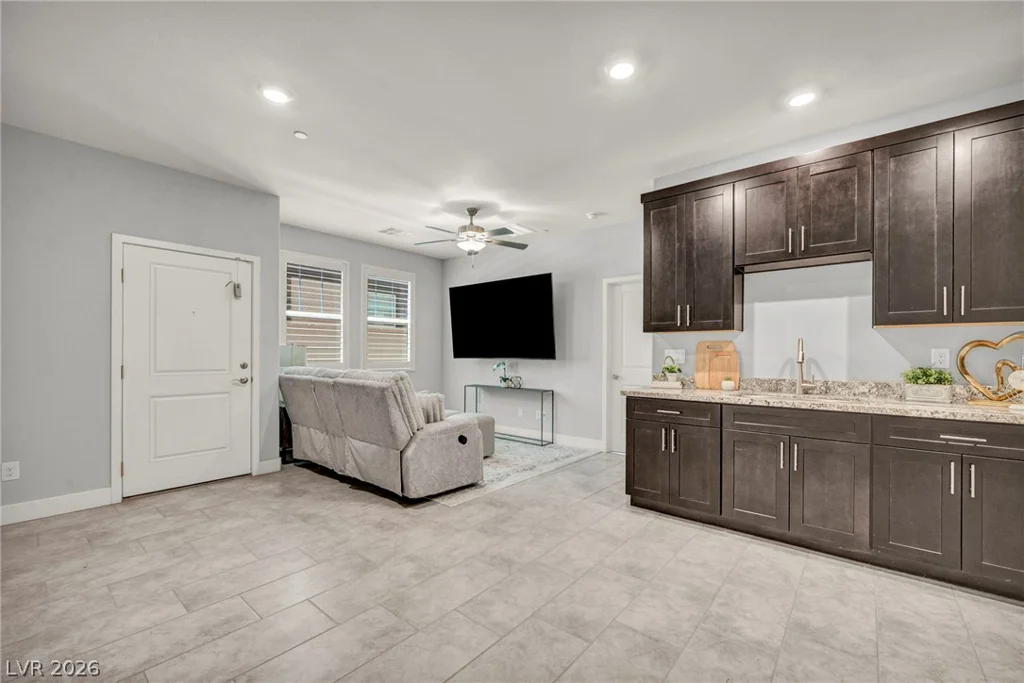 1137 Green Lovebird, Henderson, NV 89011