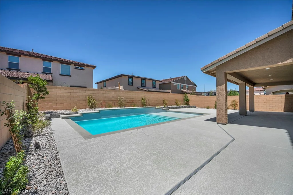 1137 Green Lovebird, Henderson, NV 89011