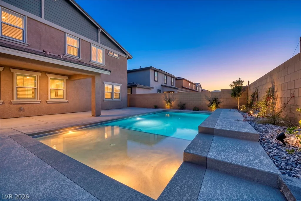 1137 Green Lovebird, Henderson, NV 89011