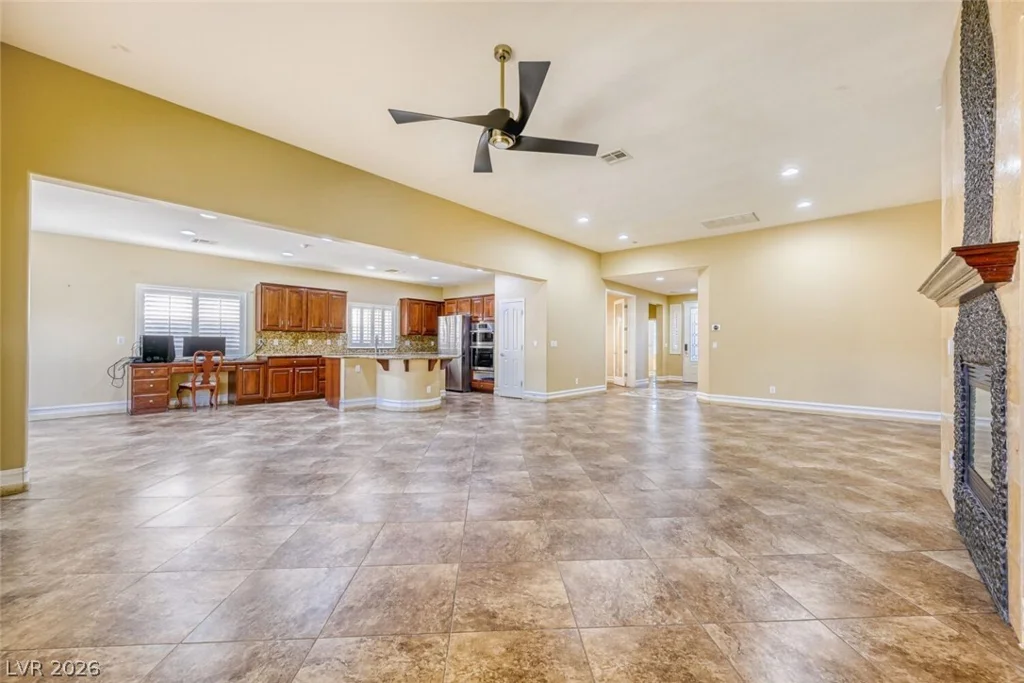 6427 Collingsworth, Las Vegas, NV 89131