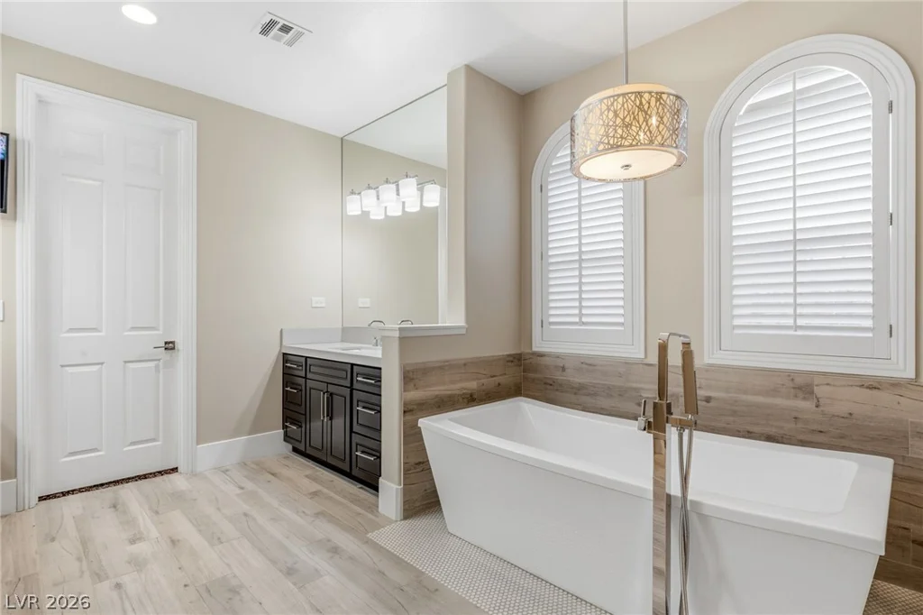 12016 Port Labelle, Las Vegas, NV 89141