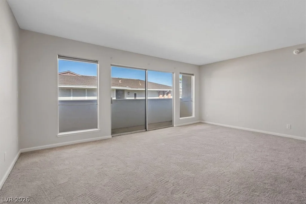 669 Oakmont, Las Vegas, NV 89109