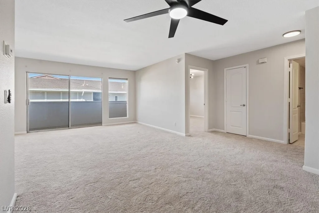 669 Oakmont, Las Vegas, NV 89109