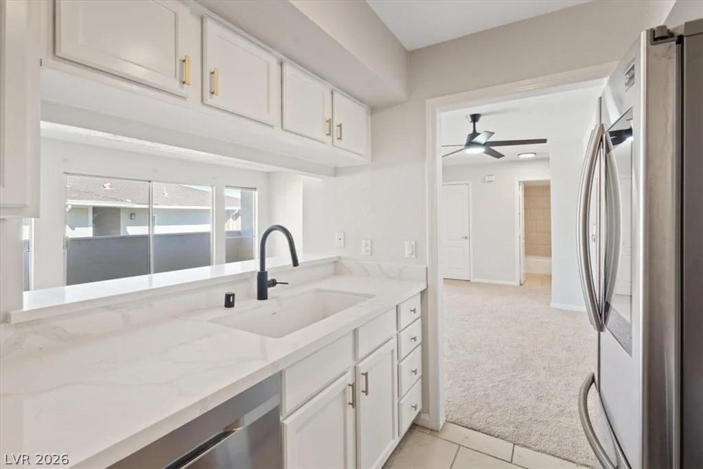 669 Oakmont, Las Vegas, NV 89109