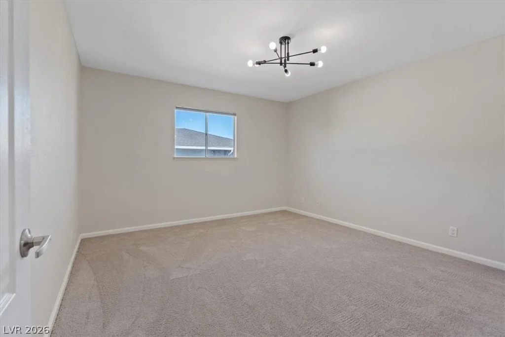 669 Oakmont, Las Vegas, NV 89109