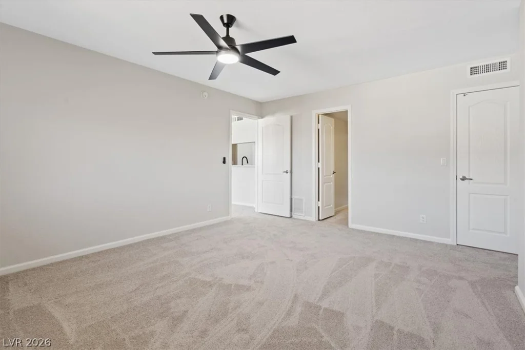 669 Oakmont, Las Vegas, NV 89109