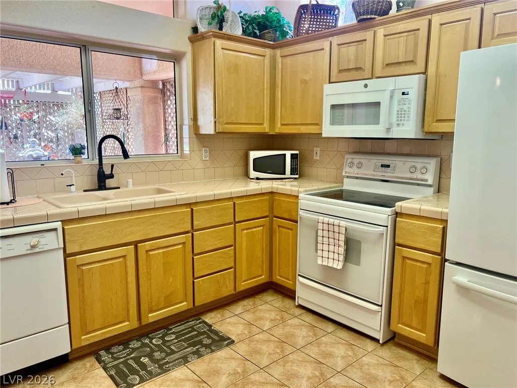 2712 Crown Ridge, Las Vegas, NV 89134