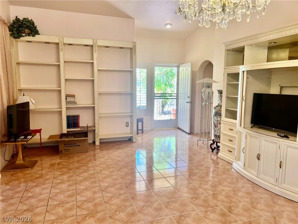 2712 Crown Ridge, Las Vegas, NV 89134
