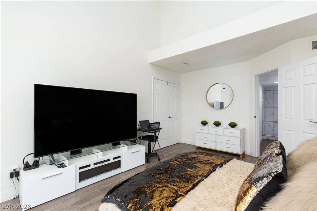 5627 Vineyard, Las Vegas, NV 89110