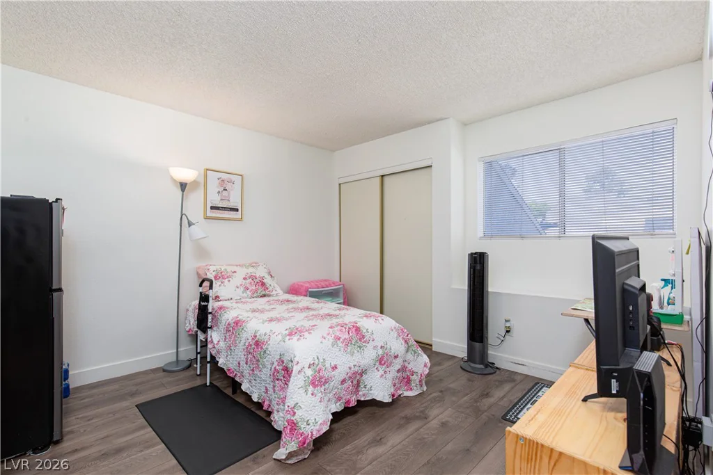 5627 Vineyard, Las Vegas, NV 89110