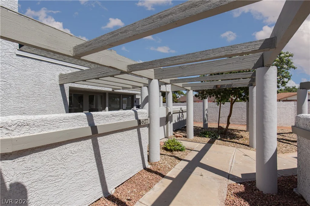5627 Vineyard, Las Vegas, NV 89110