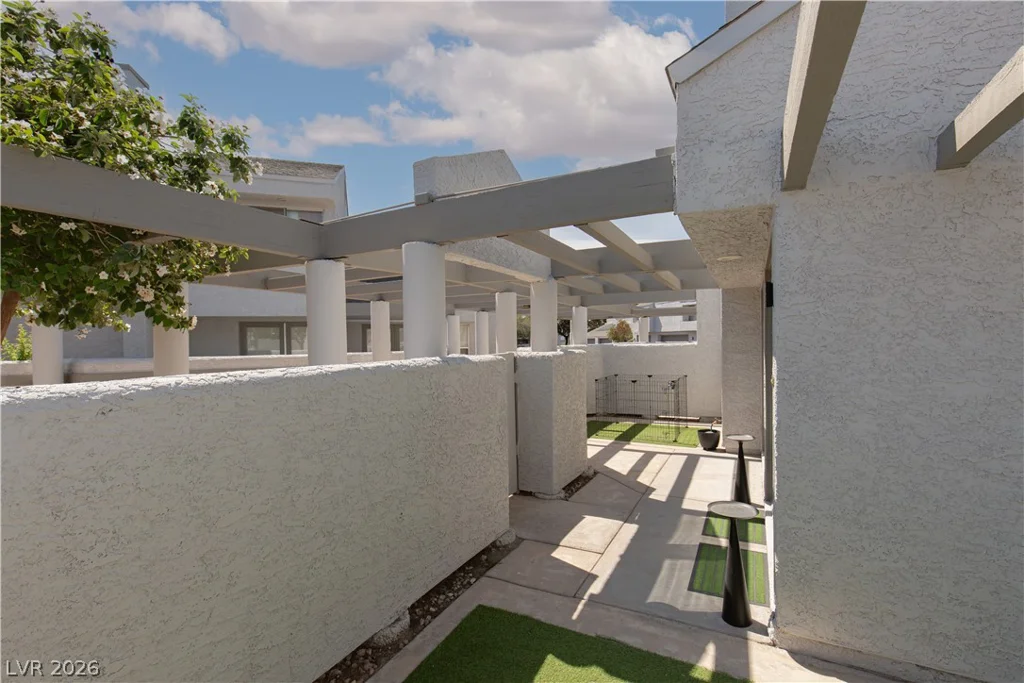 5627 Vineyard, Las Vegas, NV 89110