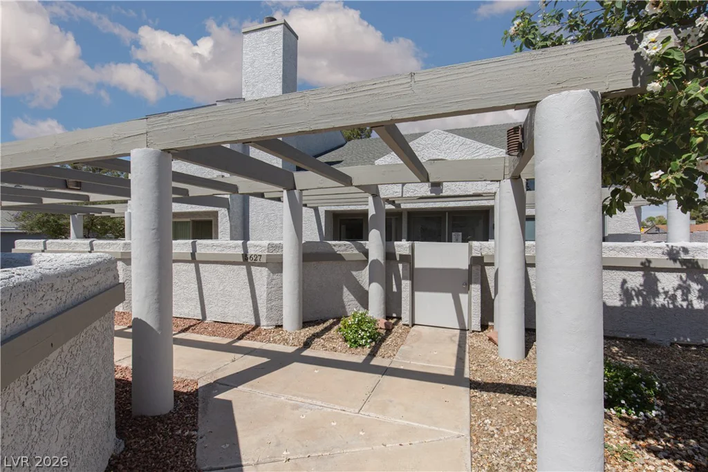 5627 Vineyard, Las Vegas, NV 89110