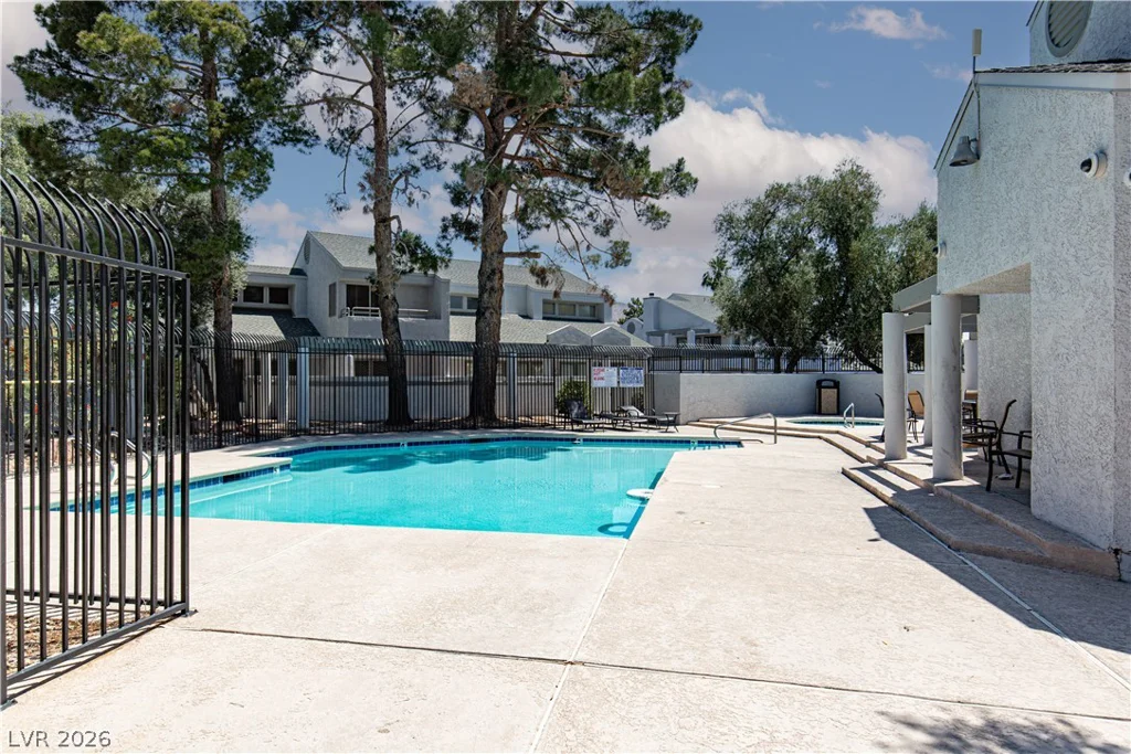 5627 Vineyard, Las Vegas, NV 89110