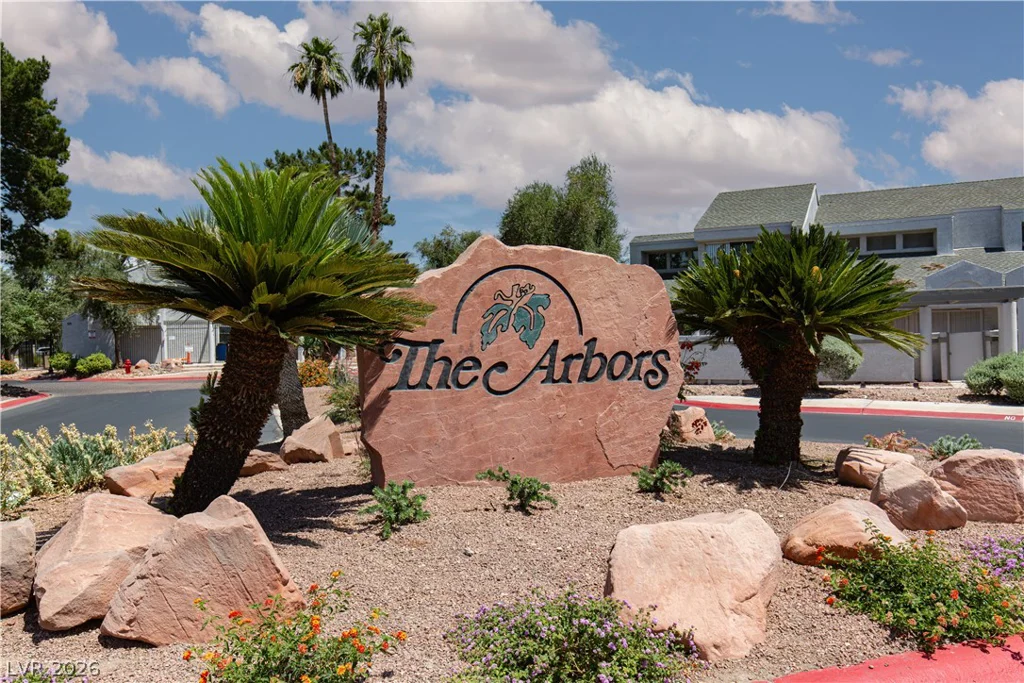 5627 Vineyard, Las Vegas, NV 89110