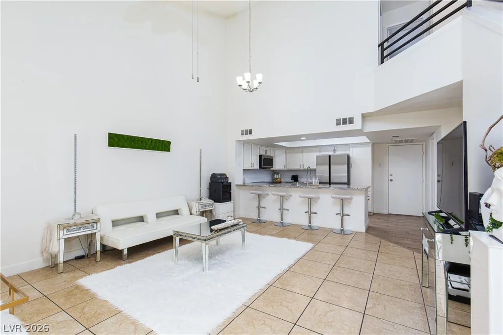 5627 Vineyard, Las Vegas, NV 89110