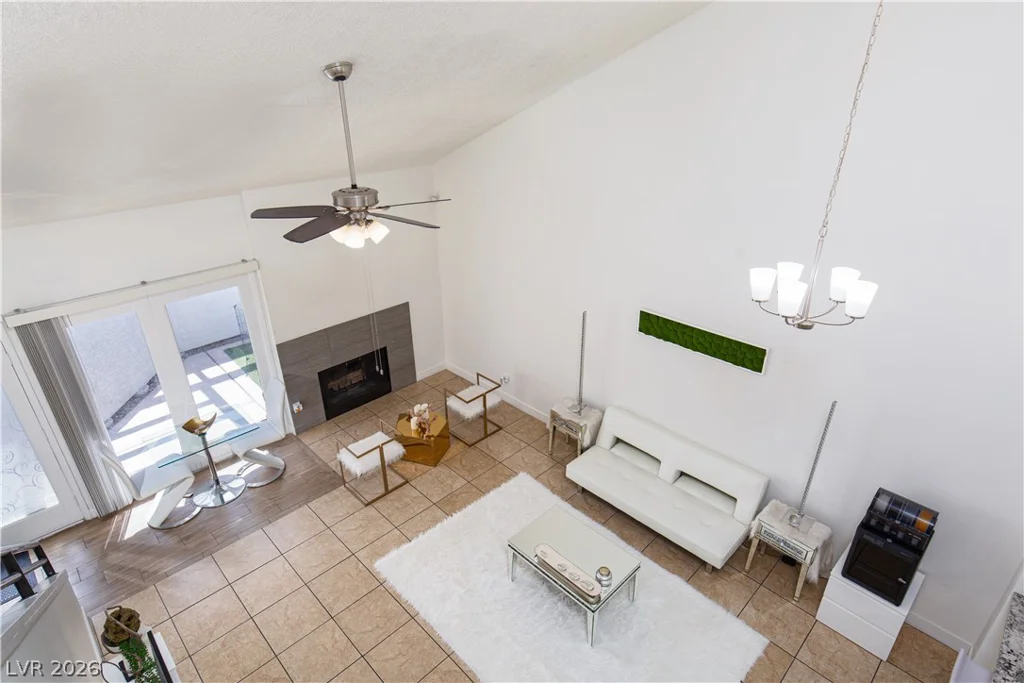 5627 Vineyard, Las Vegas, NV 89110