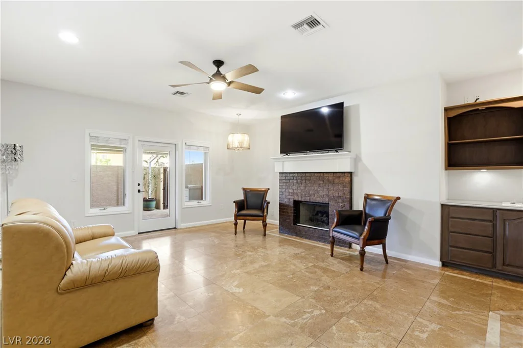 1940 Jasmine Joy, Las Vegas, NV 89117