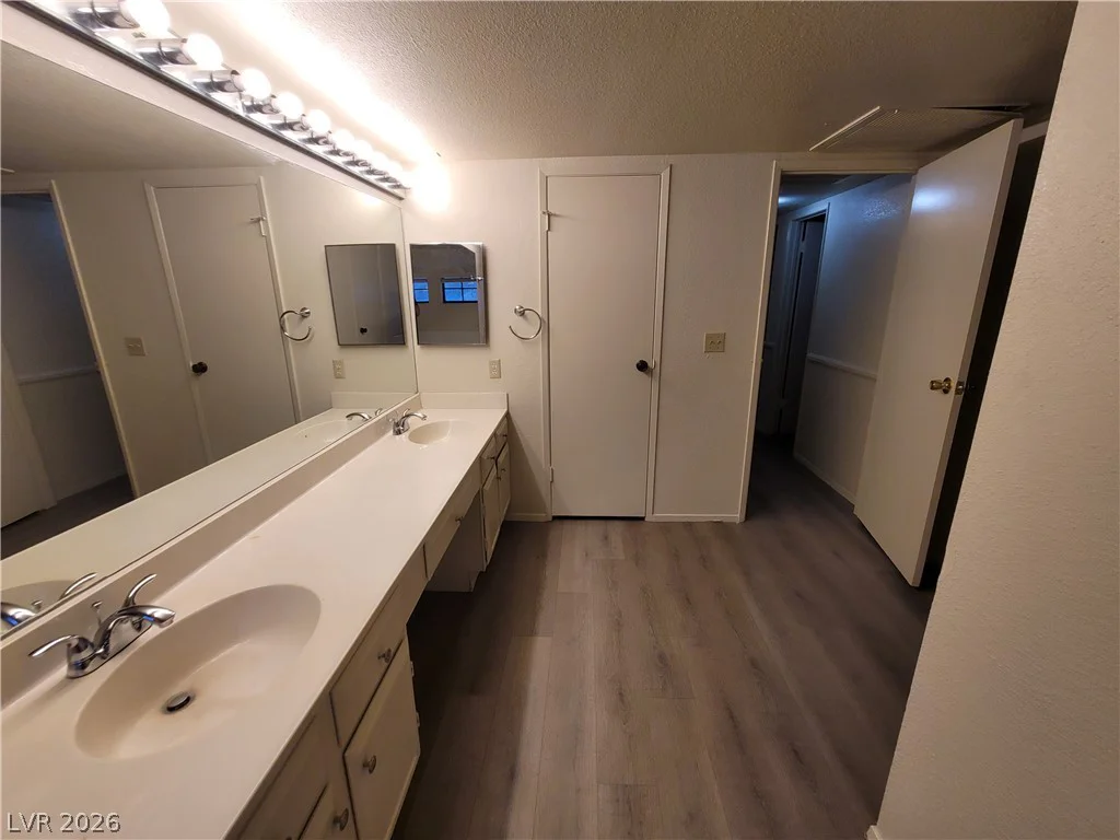 4946 MOZART, Las Vegas, NV 89146