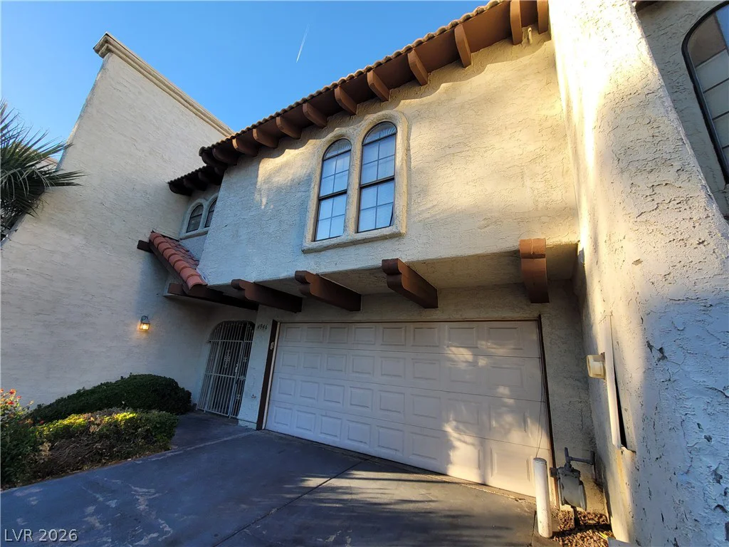 4946 MOZART, Las Vegas, NV 89146