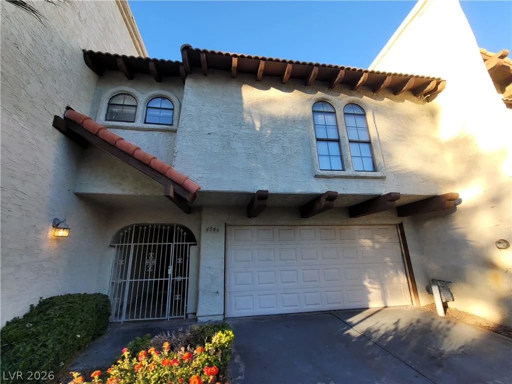 4946 MOZART, Las Vegas, NV 89146