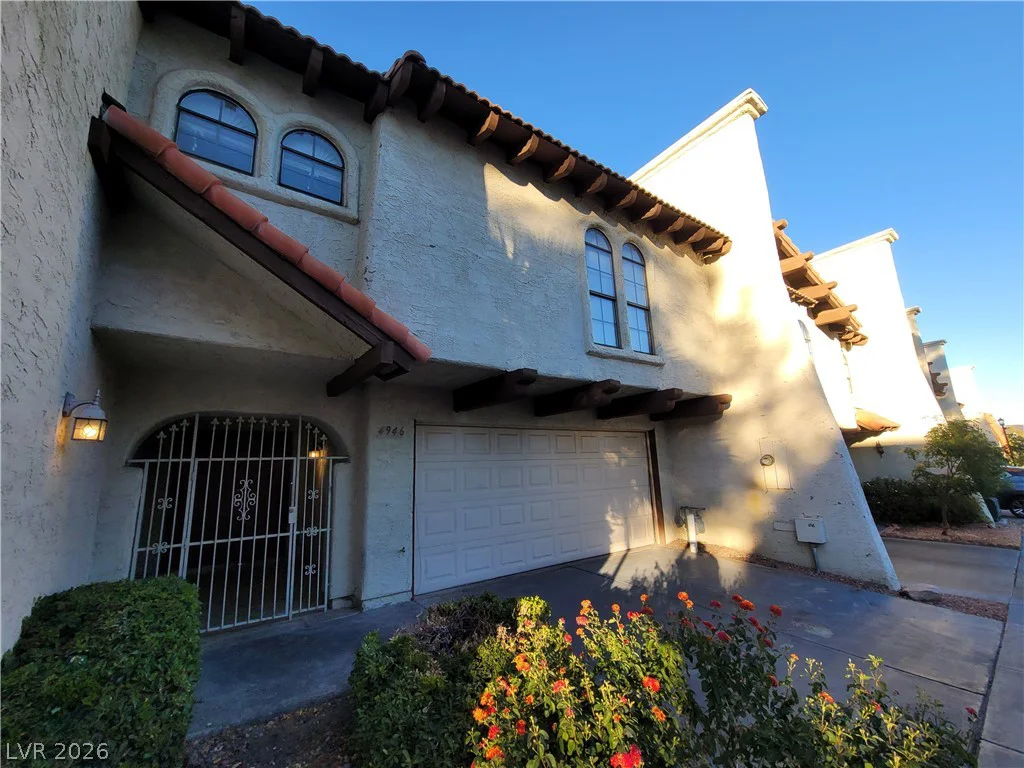 4946 MOZART, Las Vegas, NV 89146